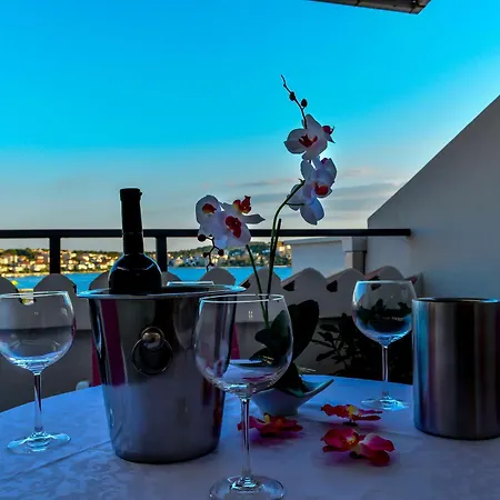 Διαμέρισμα Luxury Tea Τρογκίρ